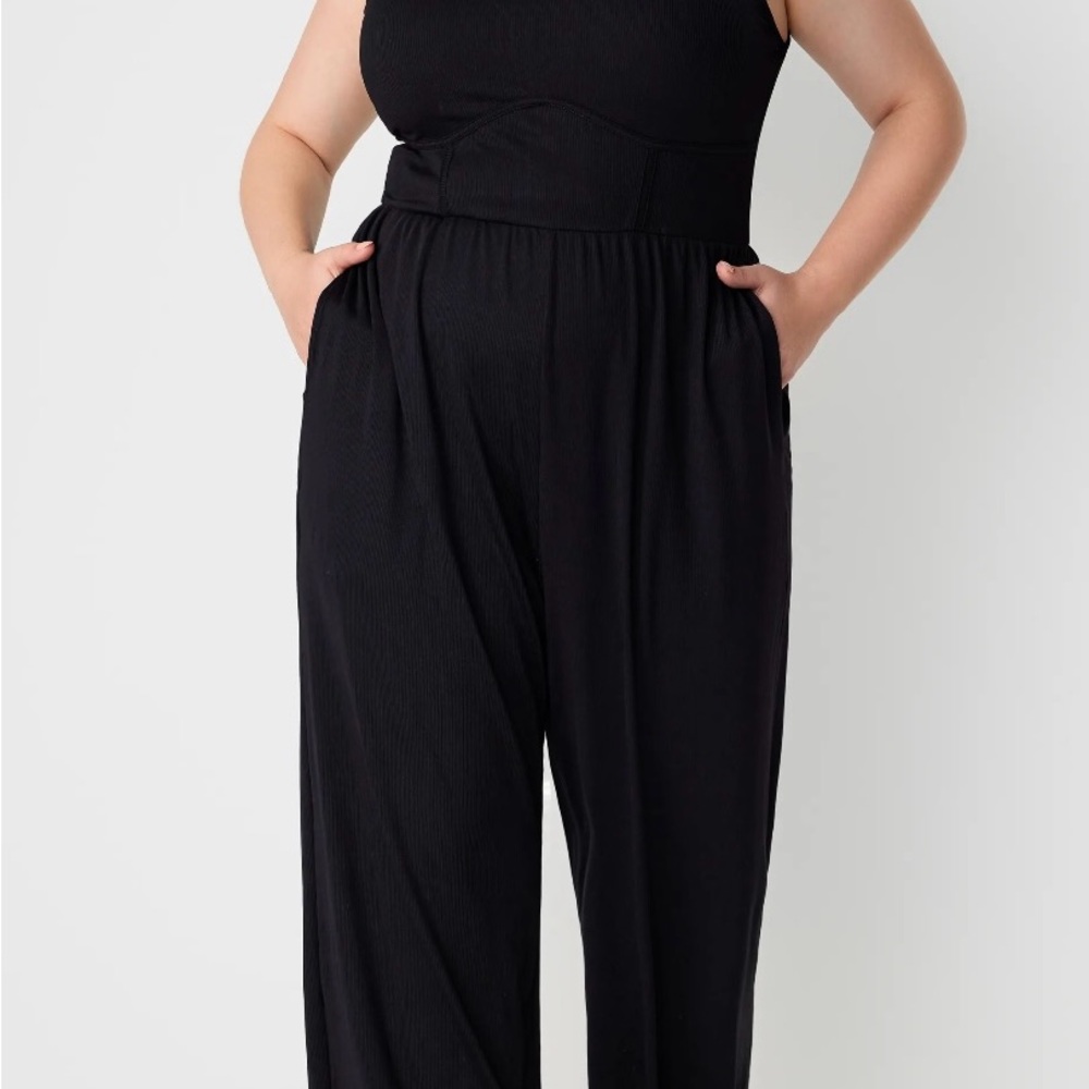 Elegant Black Sleeveless jumpsuit